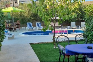 015 2047 40 Trogir Apartment house with pool for sale