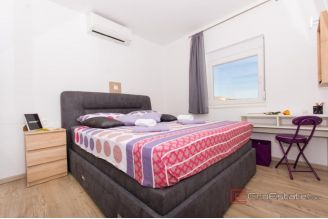 015 2047 40 Trogir Apartment house with pool for sale