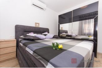015 2047 40 Trogir Apartment house with pool for sale