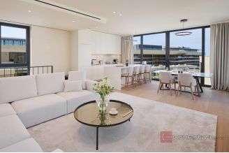 014 2046 54 Umag Prestigious villa within a resort sale