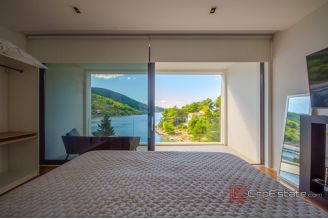 20 2013 196 Korcula villa sea front for sale