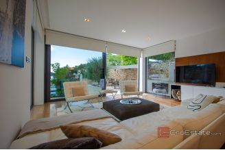 20 2013 196 Korcula villa sea front for sale