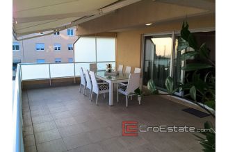 14 4180 30 Split apartment sea view for sale