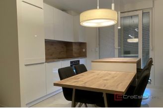 014 2049 24 Split Znjan Modern two bedroom apartment for rent