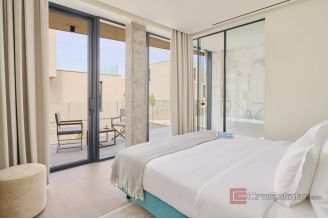 019 2046 57 Umag Prestigious villa in a resort sale