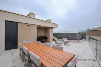 010 2046 59 Umag Luxury villa in a modern resort for sale