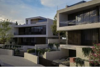 010 2046 59 Umag Luxury villa in a modern resort for sale