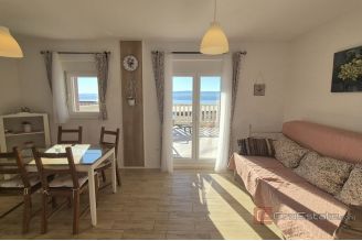 012 2047 43 Omis Semi detached house near the beach for sale