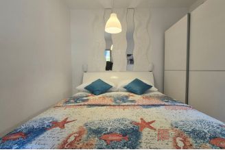 012 2047 43 Omis Semi detached house near the beach for sale