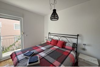014 2035 197 Trogir Modern two bedroom apartment with a sea view for sale