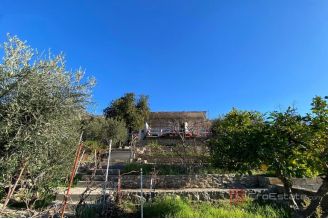 009 2044 38 Trogir Detached single storey house with an open sea view sale