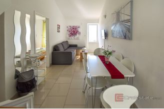 019 2048 29 Makarska Apartment house with a beautiful sea view for sale