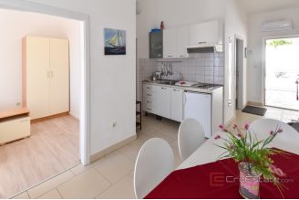 019 2048 29 Makarska Apartment house with a beautiful sea view for sale