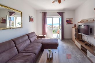 019 2048 29 Makarska Apartment house with a beautiful sea view for sale