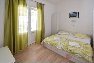 019 2048 29 Makarska Apartment house with a beautiful sea view for sale