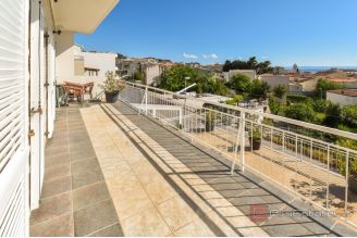 019 2048 29 Makarska Apartment house with a beautiful sea view for sale