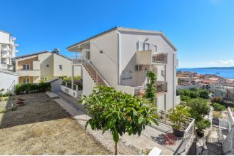 019 2048 29 Makarska Apartment house with a beautiful sea view for sale