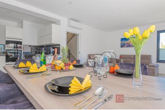 020 2047 44 Vodice Modern semi detached villa with pool for sale