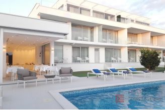 015 2044 32 Zadar Modern hote in attractive location for sale
