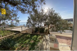 012 2044 39 Ciovo Detached house with a sea view for sale