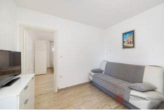 020 2047 45 Makarska apartment house with swimming pool for sale