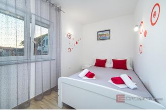 020 2047 45 Makarska apartment house with swimming pool for sale