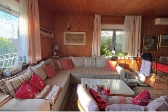 008 2035 198 island ciovo family house near the sea for sale