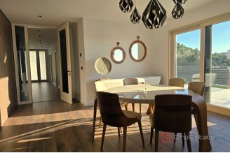 008 2036 124 Split area Luxuriously decorated villa for sale