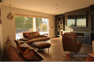 008 2036 124 Split area Luxuriously decorated villa for sale