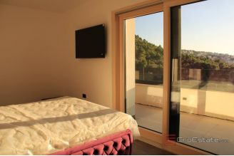 008 2036 124 Split area Luxuriously decorated villa for sale