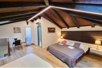 010 2043 138 sibenik modern accommodation units in center for sale