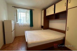 011 2045 59 Split center House with two bedrroms for sale