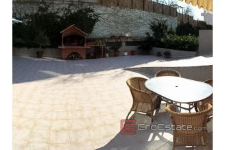 10 4171 30 Split apartment sea view for sale