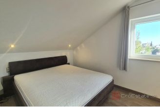 012 2047 47 island brac two apartments with parking spaces for sale