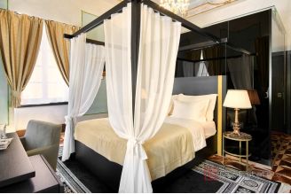 011 2043 134 Sibenik Four star heritage hotel in the heart of city for sale