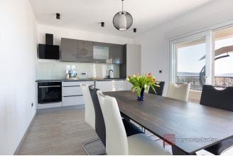 020 2031 161 kastela luxury villa with pool and open sea view sale