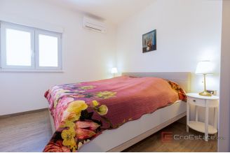 020 2031 161 kastela luxury villa with pool and open sea view sale