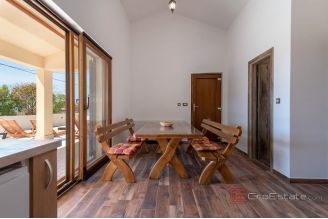 013 2029 95 island ciovo house with pool and sea view for sale