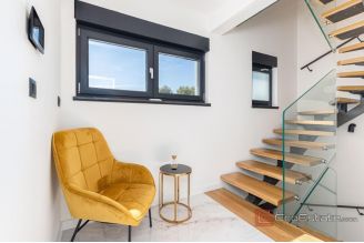 018 2022 437a Ciovo Modern villa with a sea view for sale