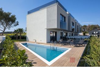 018 2022 437a Ciovo Modern villa with a sea view for sale