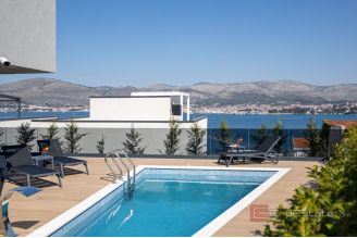 018 2022 437a Ciovo Modern villa with a sea view for sale