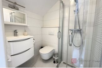 009 2049 28 Island of Brac Stone house near the sea for sale