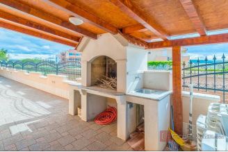 020 2021 402 zadar house with several apartments first row to the sea for sale