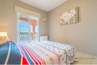 020 2021 402 zadar house with several apartments first row to the sea for sale