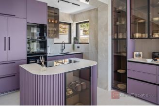 020 2022 440 Split area Newly built villa with a sea view for sale