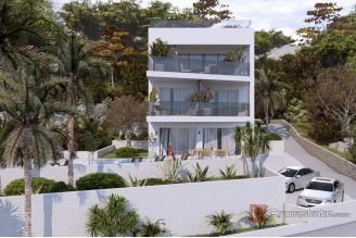 016 2035 206 Ciovo luxurx apartment with pool and a garden in the first row to the sea for sale