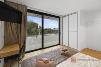 010 1014 31 Porec Luxury villa in a quiet location for sale