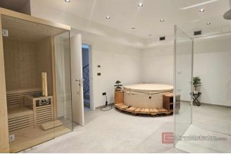 010 1014 31 Porec Luxury villa in a quiet location for sale