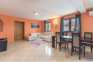 015 1014 32 Porec Beautiful house in a quiet environment for sale