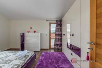 015 1014 32 Porec Beautiful house in a quiet environment for sale